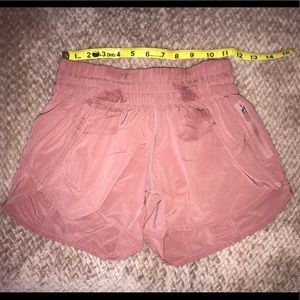 Lululemon: Tracker Short